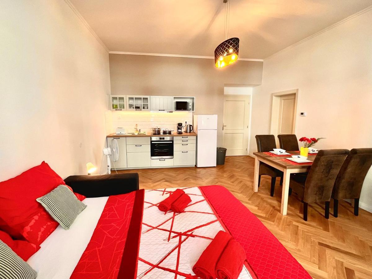 Riverbridge Apartments Prague Exterior photo