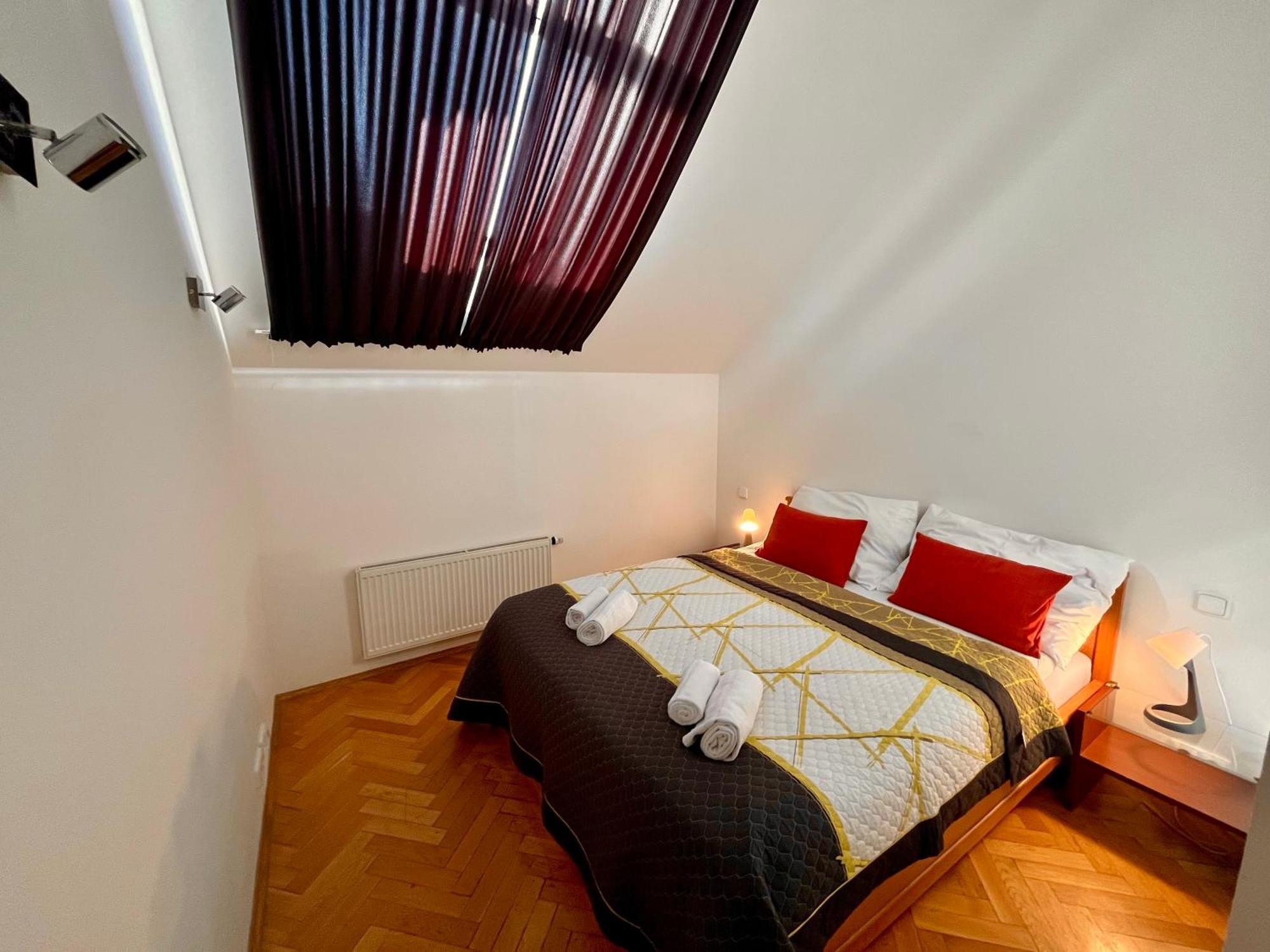 Riverbridge Apartments Prague Exterior photo